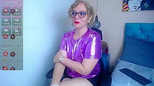 Big Ass Busty Hot Webcam Blonde Mature Show